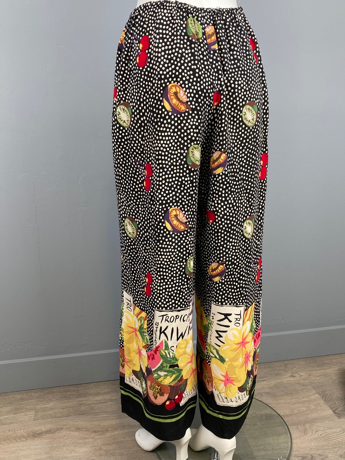 Carol Anderson Fruit Theme Pants, size M/L
