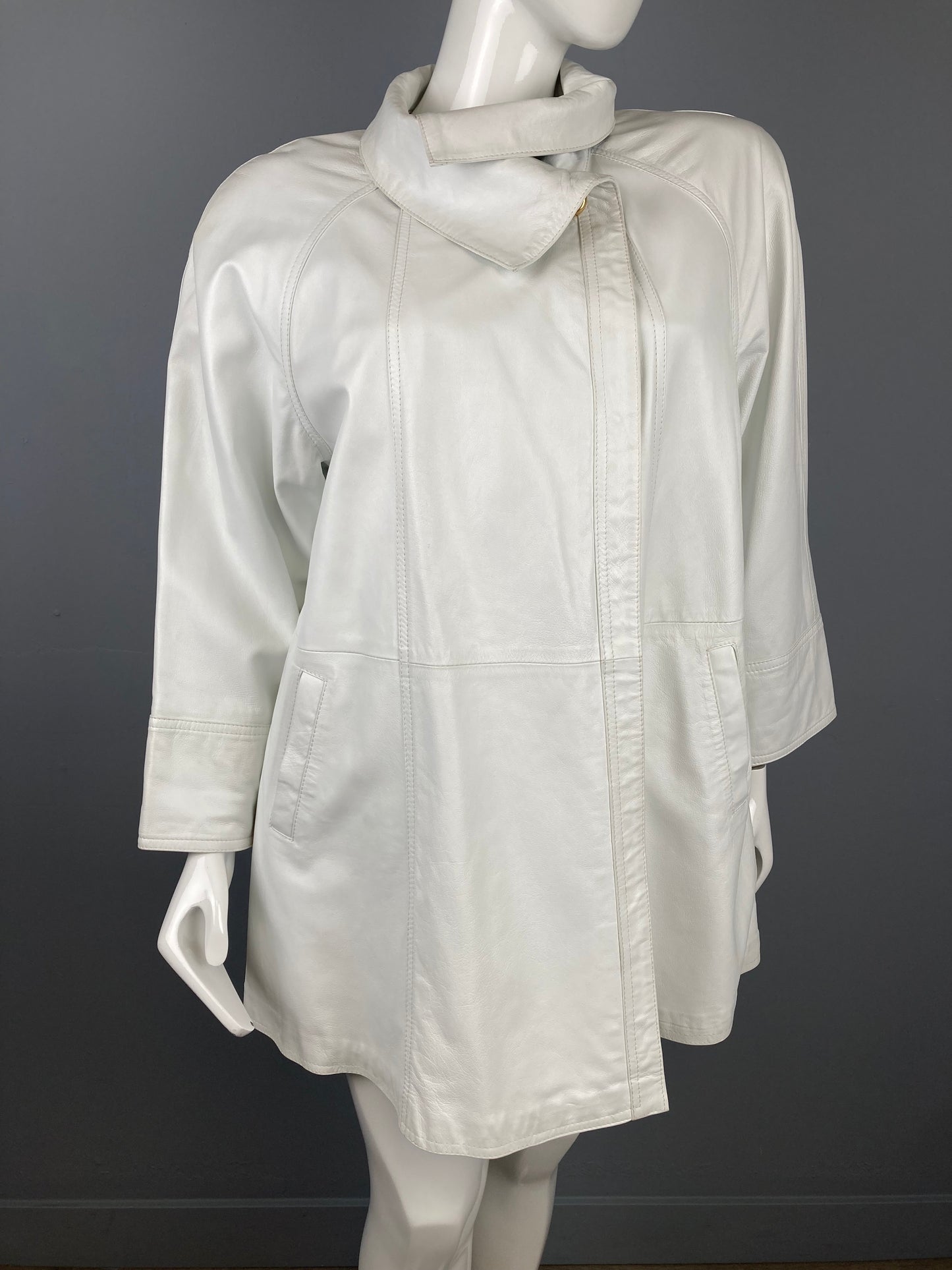 Italian White Leather Swing Coat Size: 44 (XL)