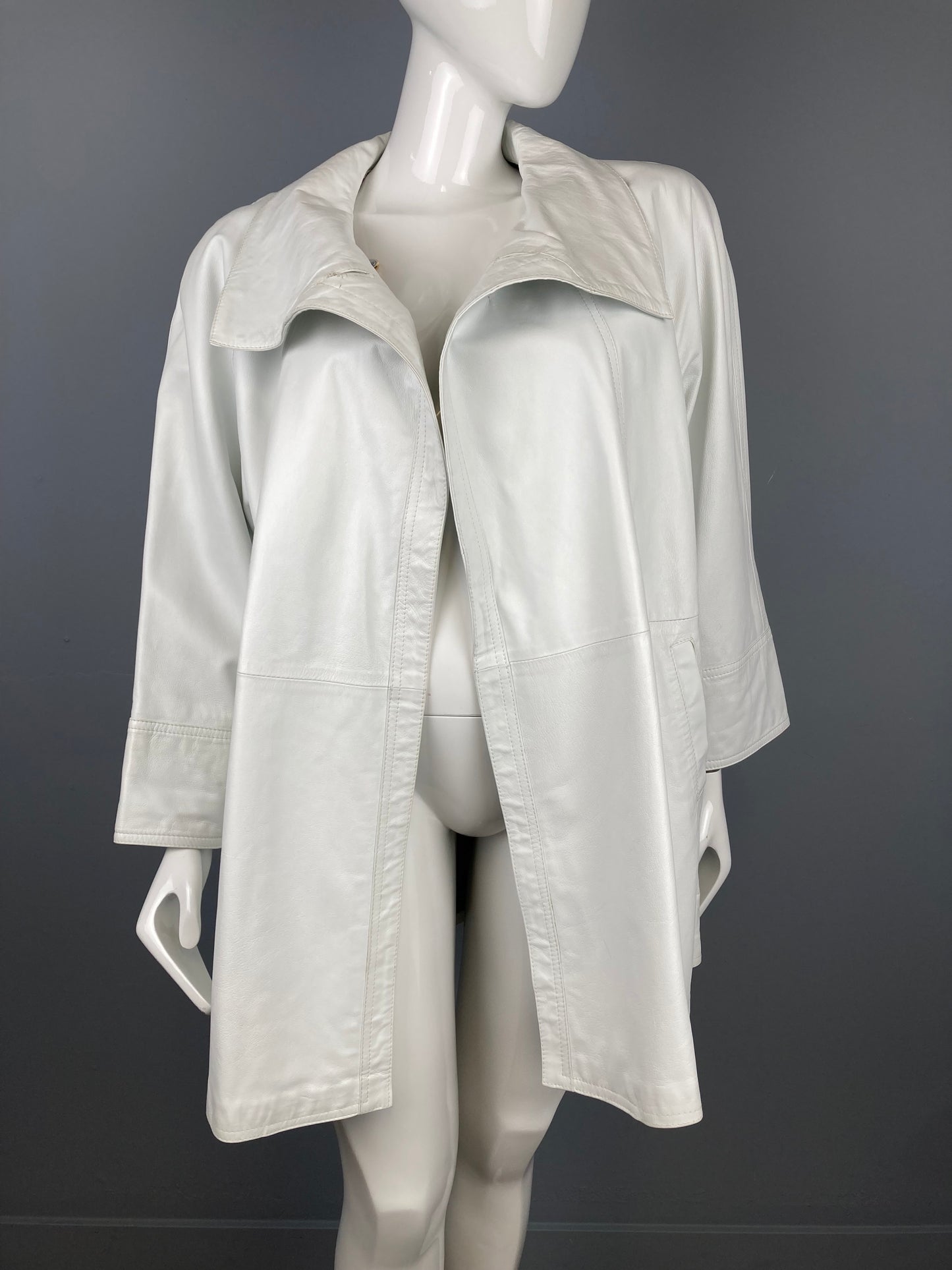 Italian White Leather Swing Coat Size: 44 (XL)
