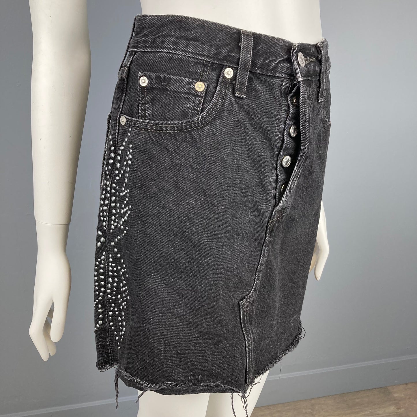 Levi's Denim Skirt Size: 26