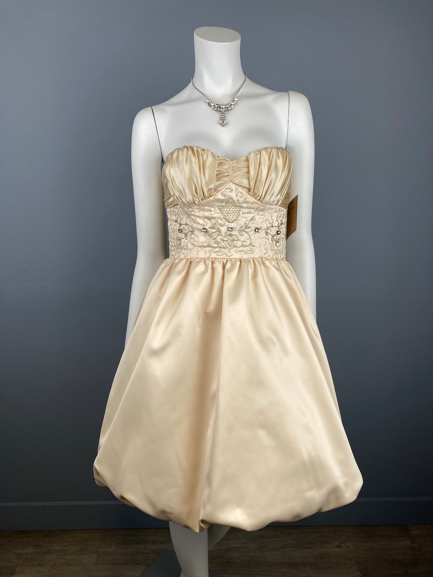 Betsey Johnson Prom/ Evening Dress Size: 2