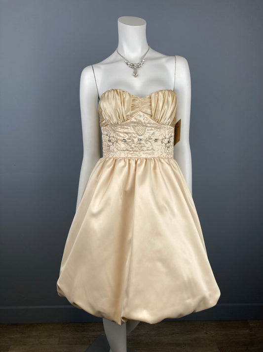 Betsey Johnson Prom/ Evening Dress Size: 2