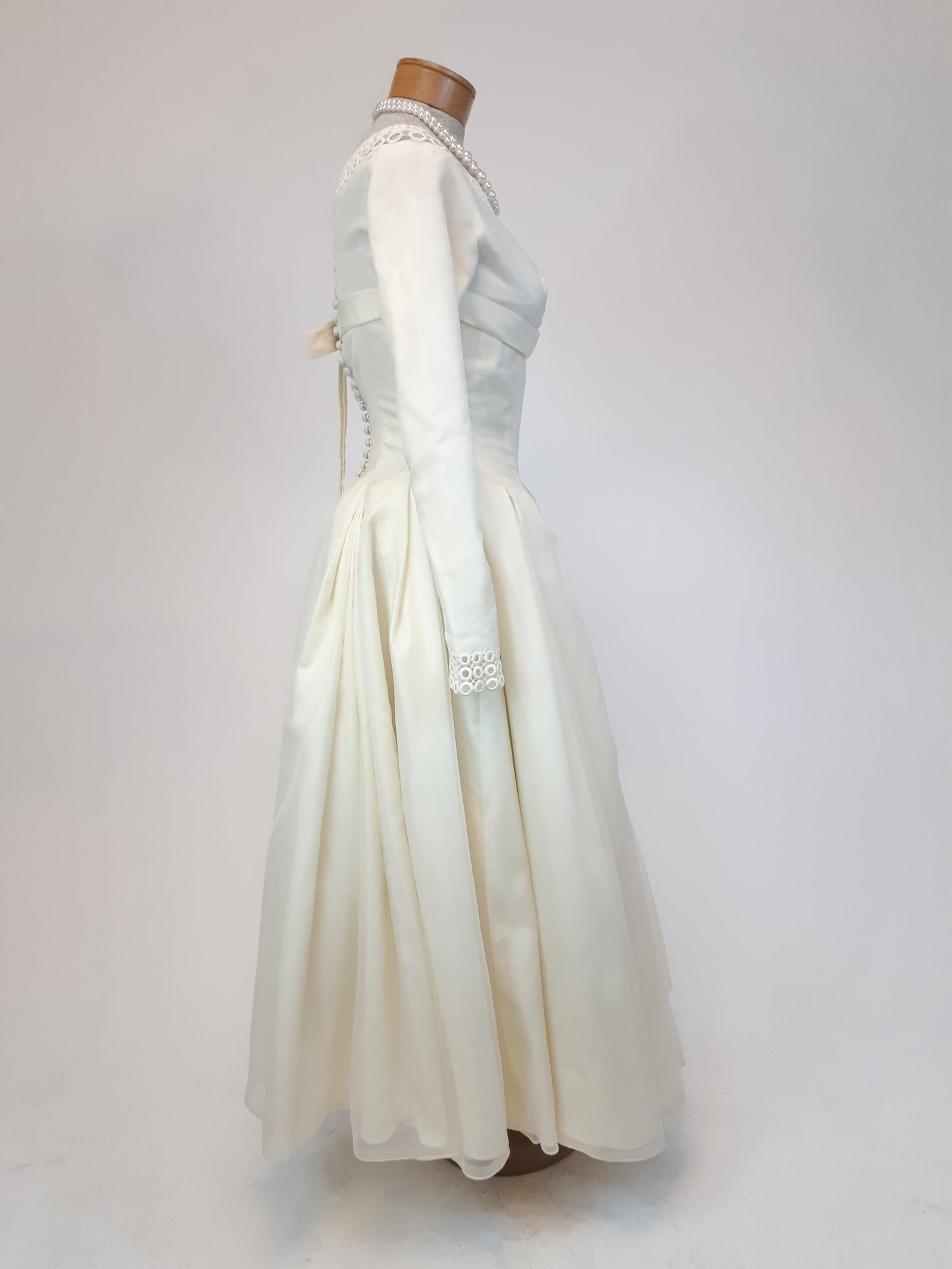 Tea-Length Wedding Dress 1958 - Antiquaire Boutique 