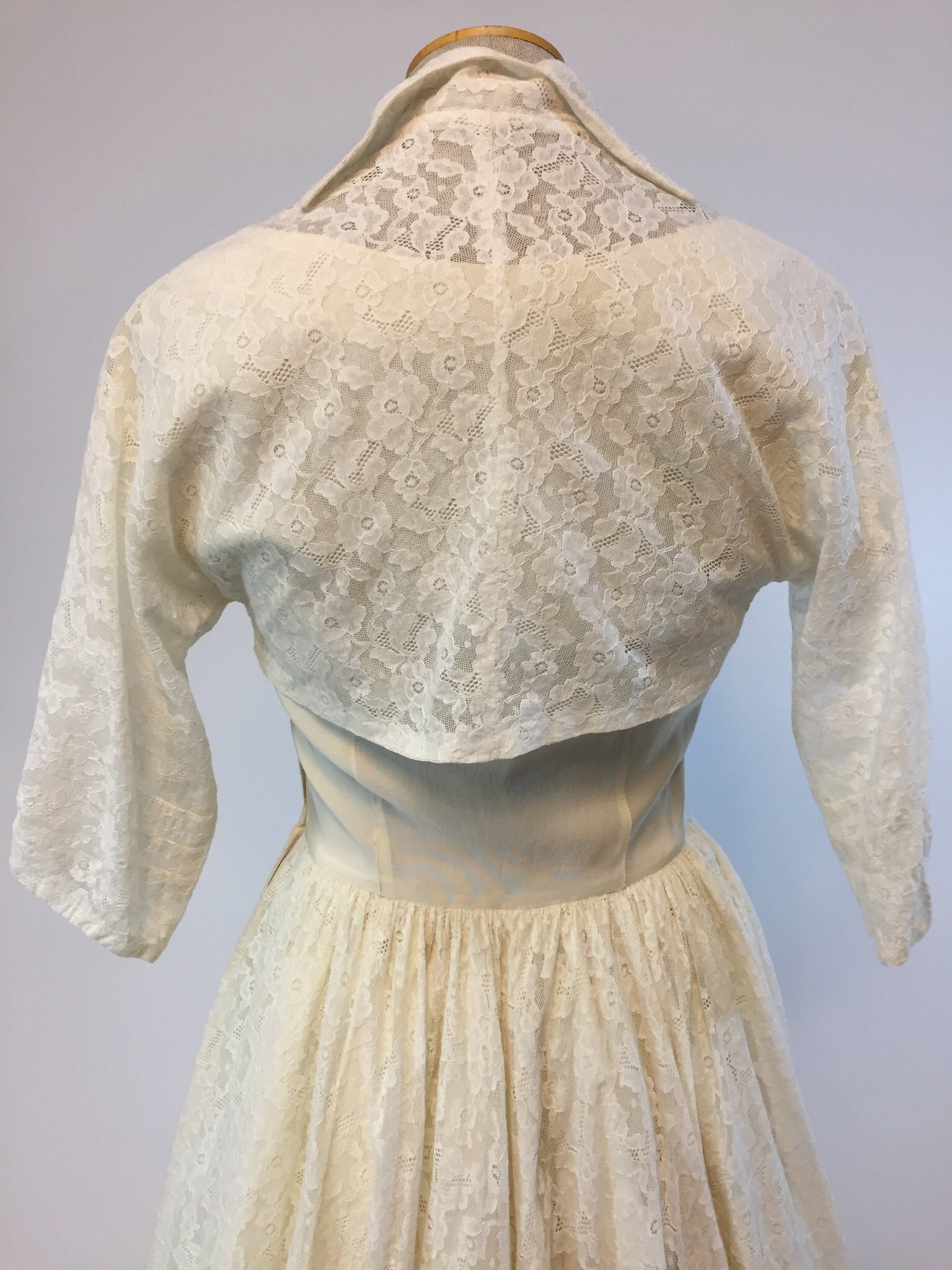 “Adeline” 1940s Wedding Dress, Size Small - Antiquaire Boutique 