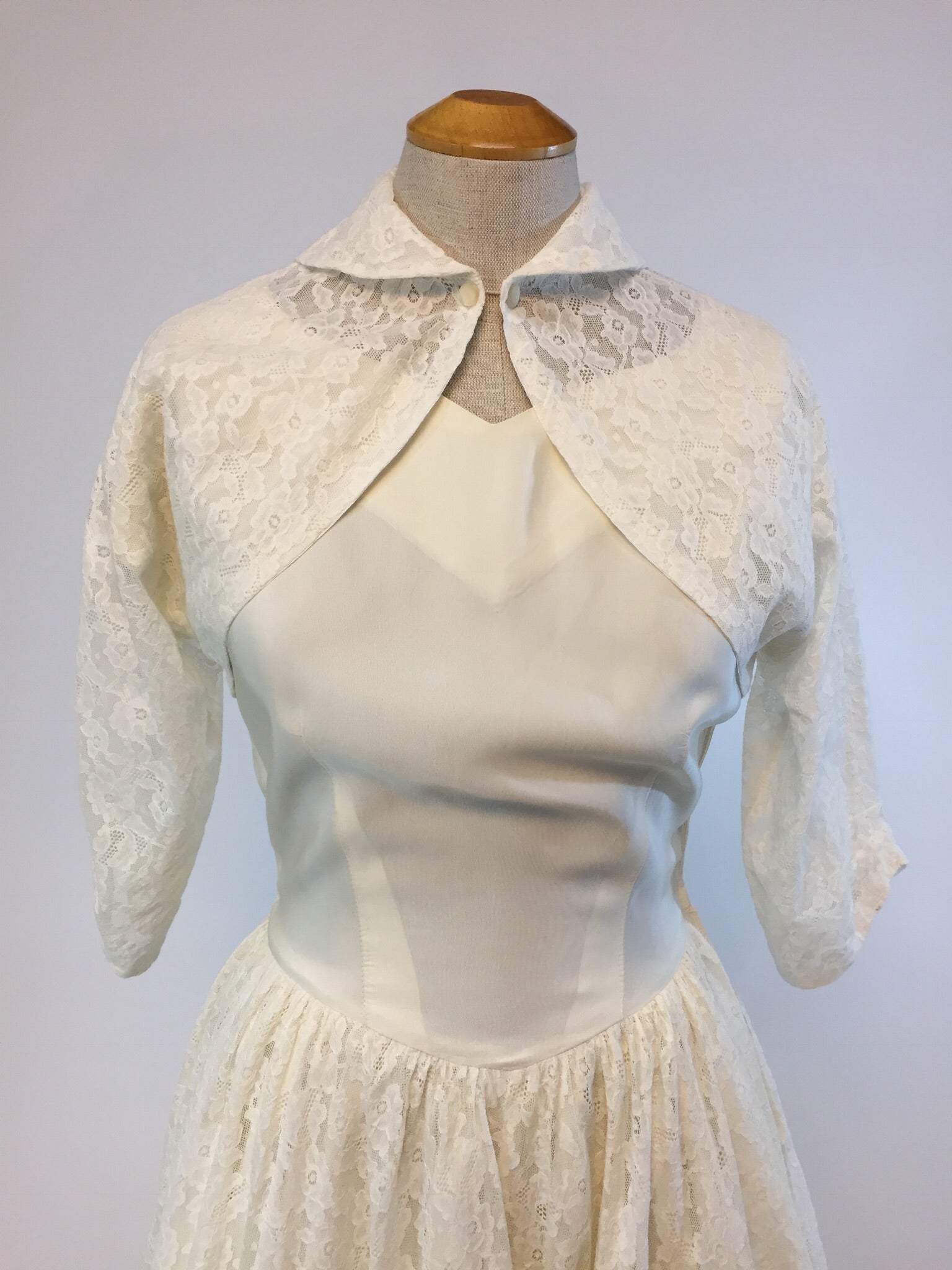 “Adeline” 1940s Wedding Dress, Size Small - Antiquaire Boutique 
